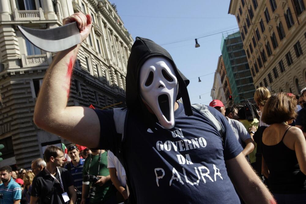 nemiri, italija, Foto: Rojters