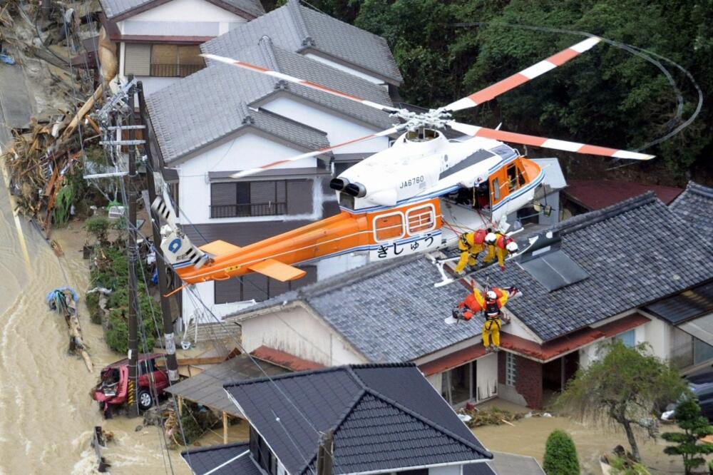 tajfun, Japan, Foto: Rojters