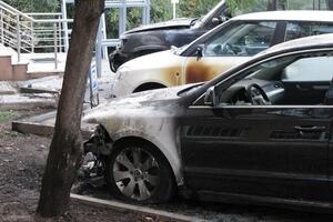 Na više mjesta u Mostaru zapaljeno šest vozila