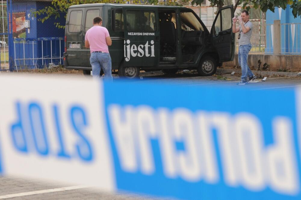 Zapaljeno vozilo Vijesti, Foto: Savo Prelević