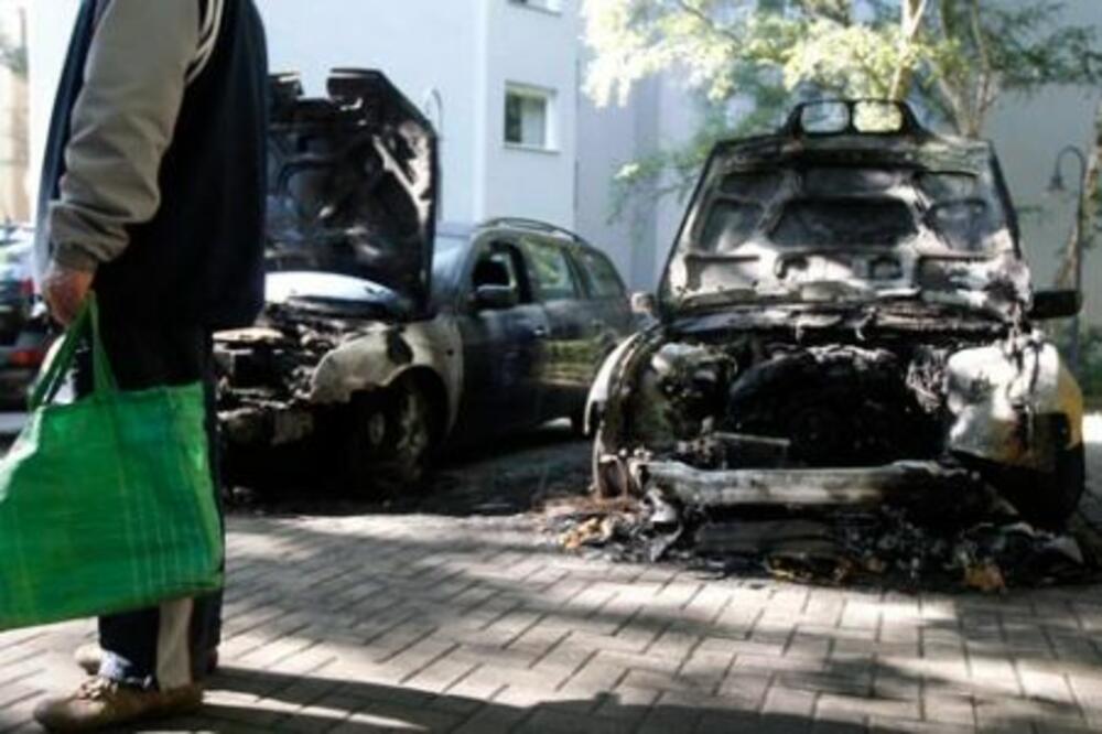 Paljenje automobila u Berlinu 3, Foto: Daily Mail