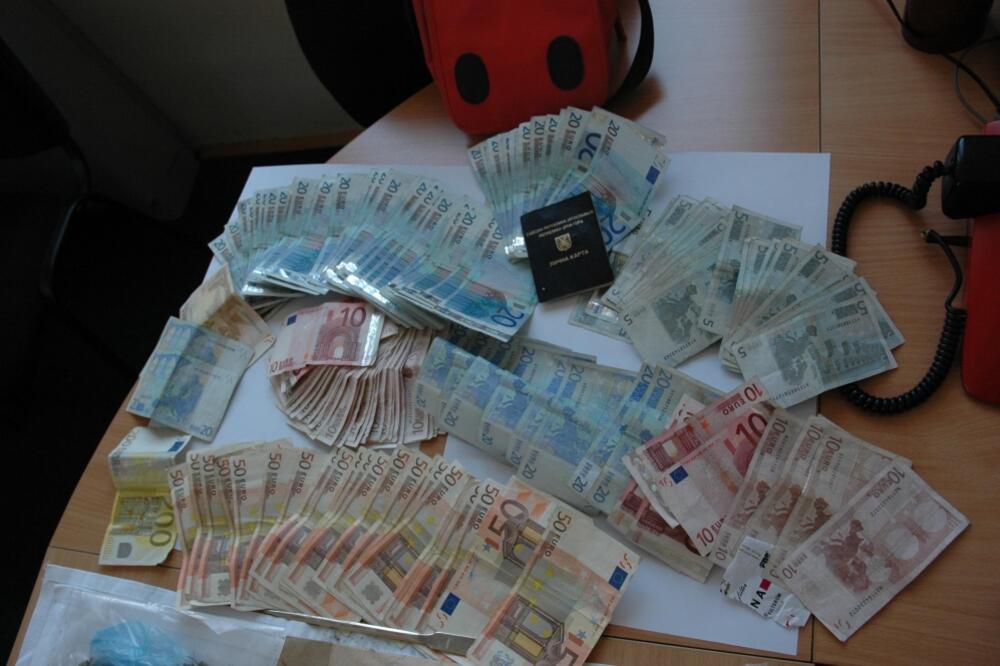 Novac, Foto: Arhiva "Vijesti"