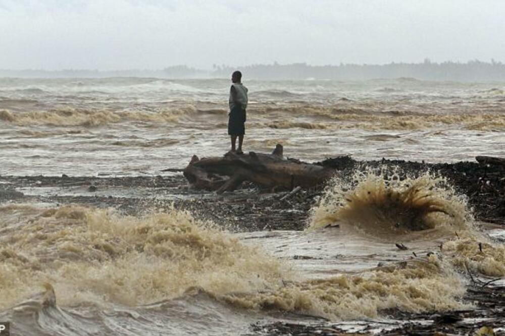 uragan Irena, Foto: Dailymail.co.uk