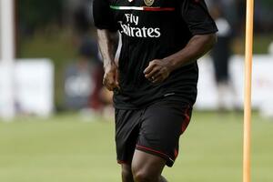 Milan mjesec bez Taiva