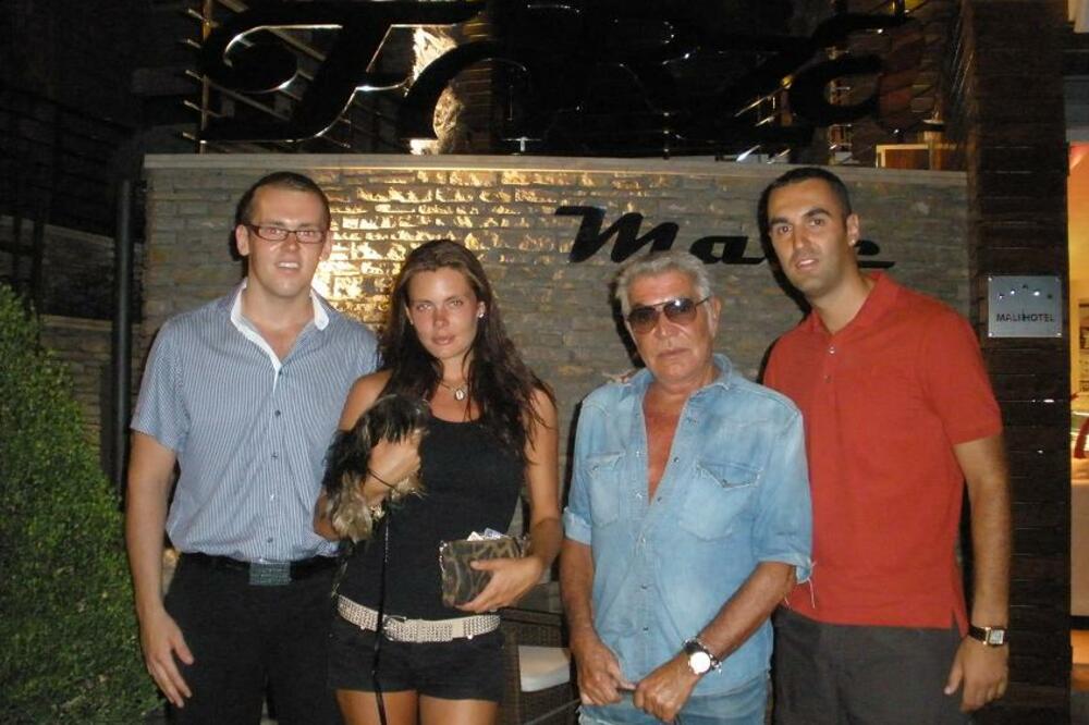 Kavali, Foto: Privatna album