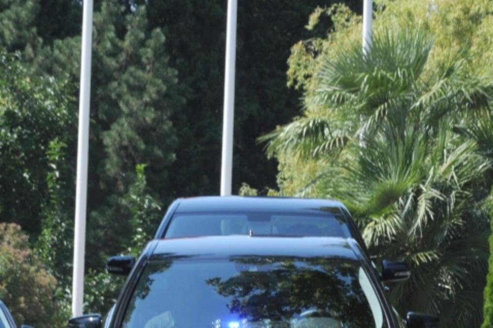 Pregovori, Lukšić, Auto, Foto: Savo Prelević