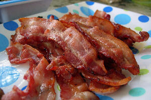 Dvije šnite slanine i jedna viršla dnevno… Siguran dijabetes tipa 2