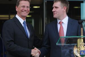 Novinaru "Vijesti" nije dozvoljeno da postavi pitanje Lukšiću i...