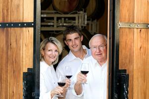 Radite prekovremeno? Možda ste potencijalni alkoholičar