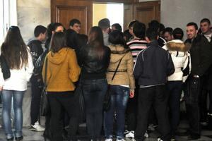 Za talentovane učenike i studente 450 stipendija