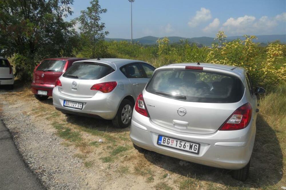 automobili, rentakar, Foto: Vesko Belojević