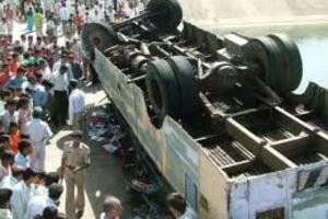 Najmanje 18 poginulih u autobuskoj nesreći na istoku Irana