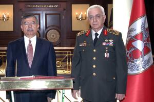 Svi čelnici vojske Turske podnijeli ostavke