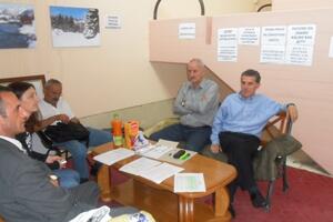 Predstavnici radnika lokalne uprave u Kolašinu počeli štrajk glađu