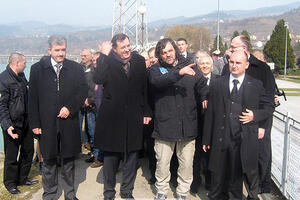 Kusturica i Dodik postavili kamen temeljac budućeg "Andrićgrada"