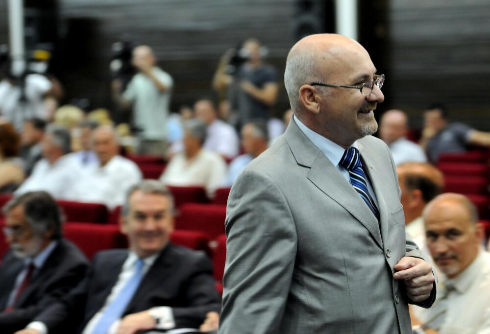 Lokalni parlament, izbor Mugoše
