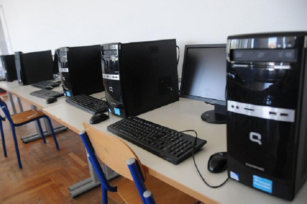 ekonomska skola, kompjuteri, Foto: Arhiva "Vijesti"