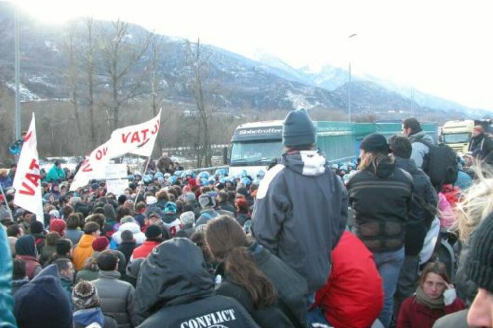 demonstracije, brza pruga, Foto: Indymedia.org