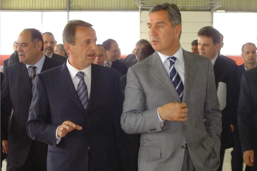 Godinama uspješno gomilao dugove državi: Brković i Milo Đukanović, Foto: Arhiva Vijesti