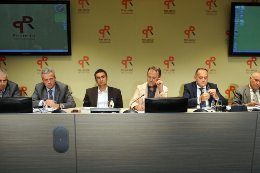 Okrlugli sto Izborni zakon, Foto: Savo Prelević