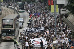 Desetine hiljada ljudi protestovalo u Hong Kongu