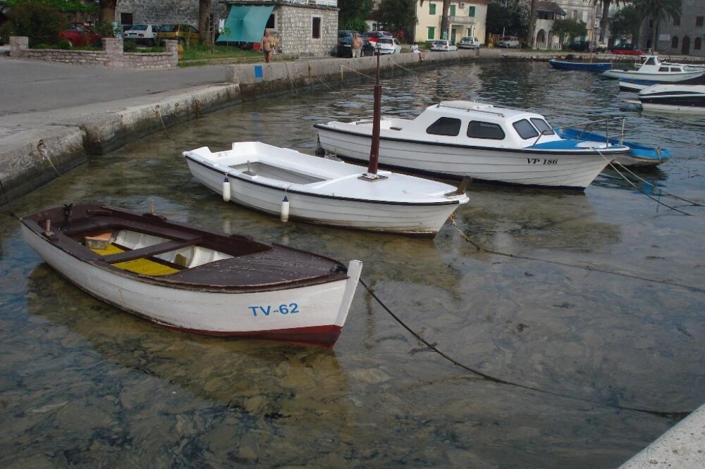 tivat, seljanovo, more, barka, Foto: Arhiva Vijesti