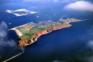 Stanovnici Helgolanda odlučuju: Elitni turizam ili "mirna luka"