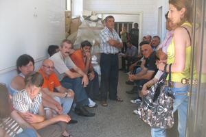 Radnici pekare "Nik pek" počeli štrajk glađu