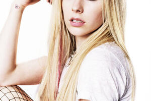 Ejvril Lavinj snima novi album