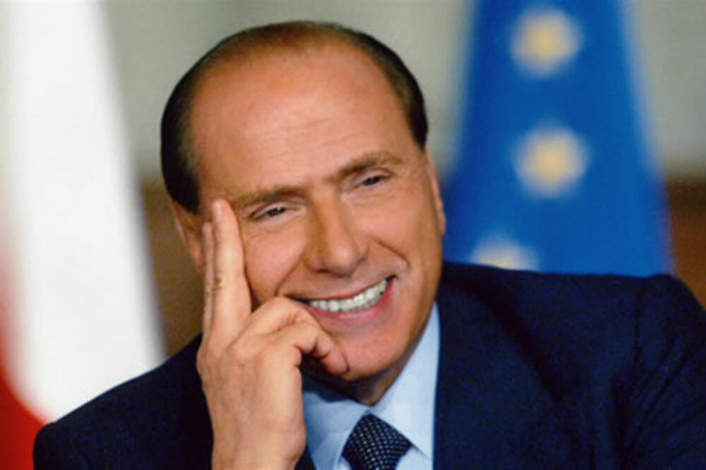 Berluskoni, Foto: Yahind.com