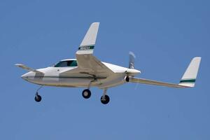 Avion se srušio u Vislu tokom akrobatskog leta