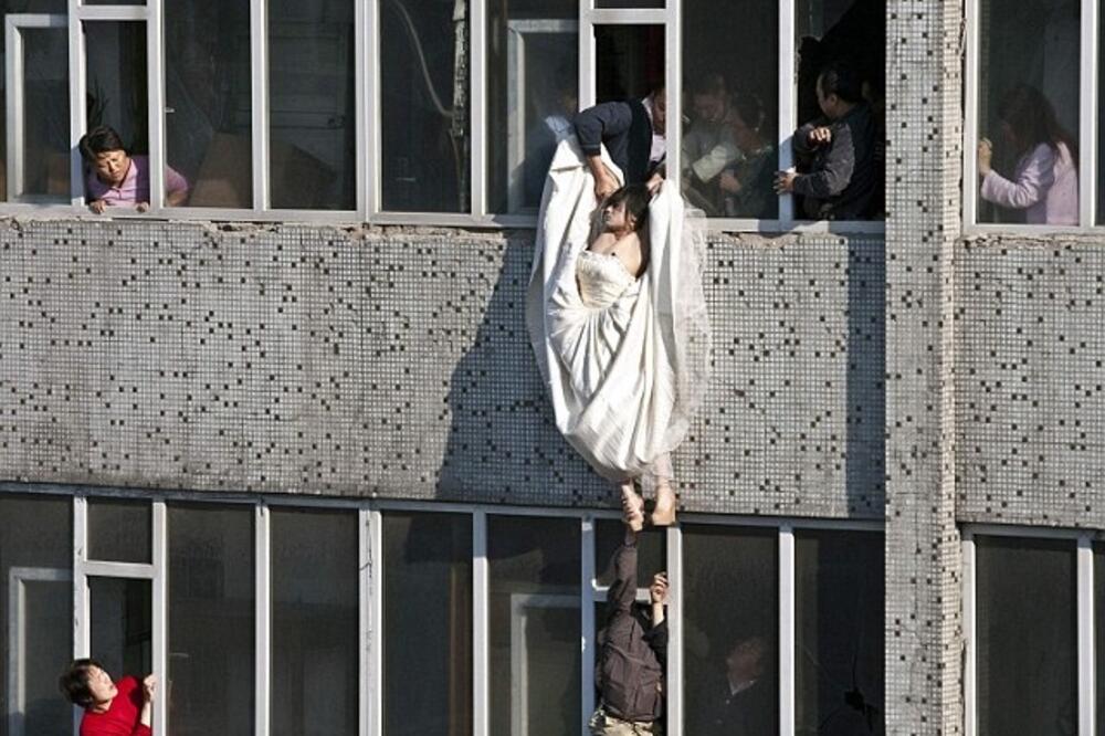 Kina mlada, Foto: Daily Mail