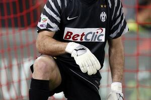 Bufon: Ne mrdam iz Juventusa