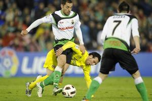 Santi Kazorla na meti Liverpula