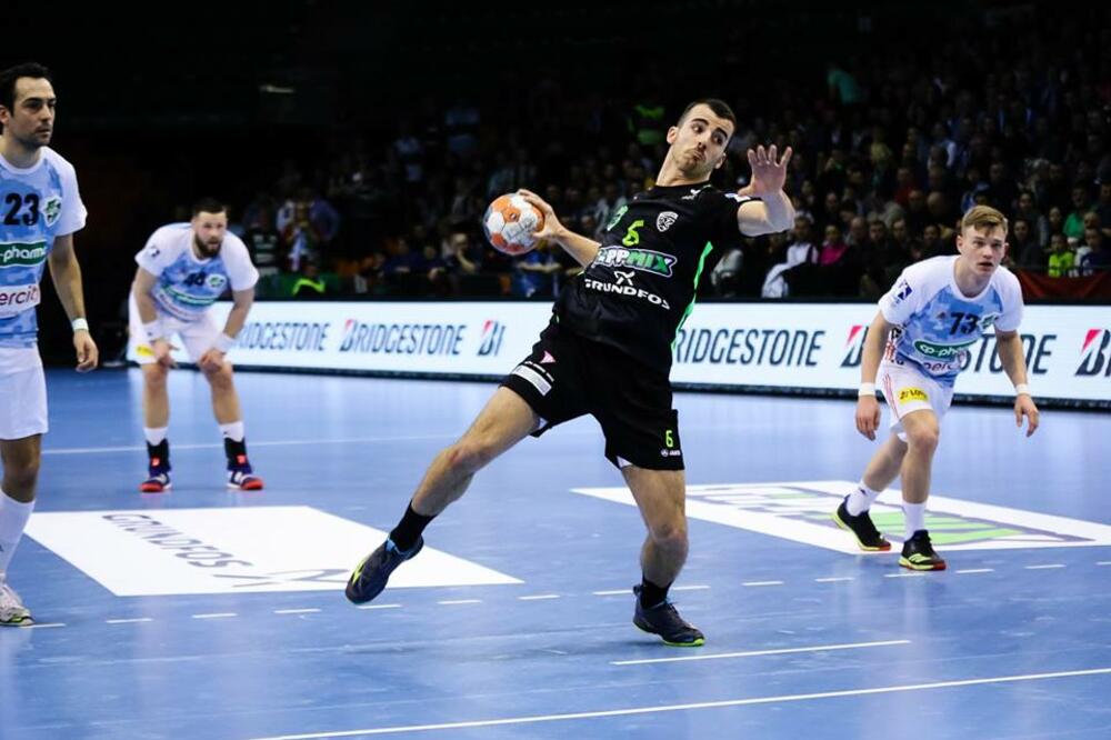 Miloš Vujović na utakmici sa Hanoverom, Foto: Grundfos Tatabanya