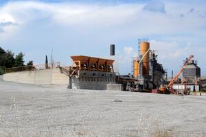 Poruka Šumanu i Mugoši: Dogovorite se da ne bi 300 porodica ostalo...