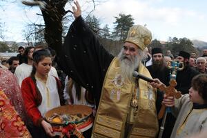 Amfilohije ide u Južnu Ameriku da bi obnovio crkveni život i...