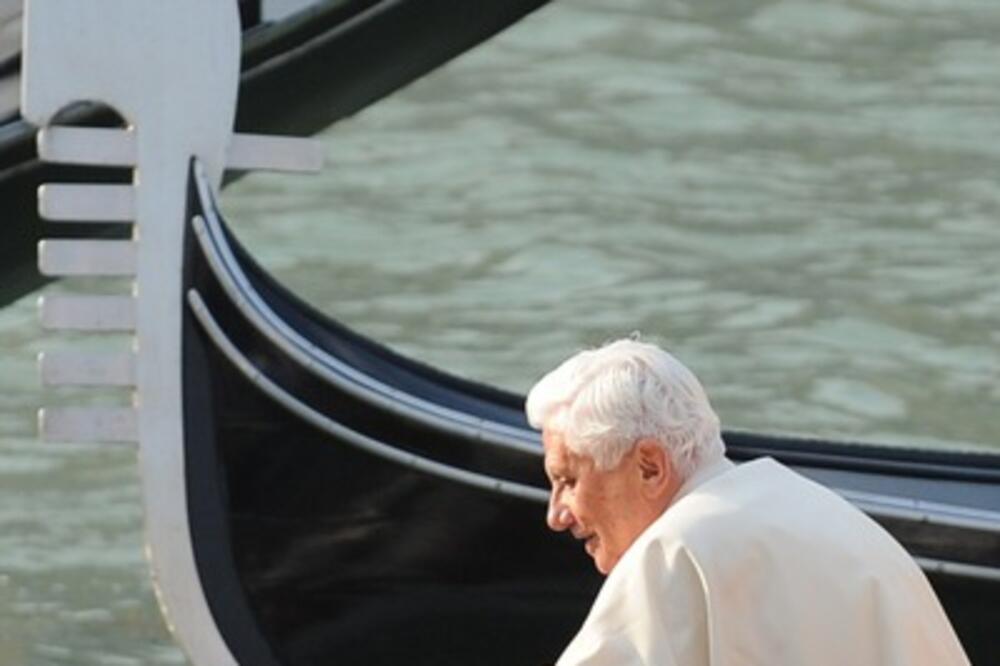 papa Benedikt, Foto: AFP