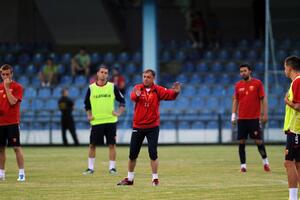 Nisam opterećen, sami se pitamo