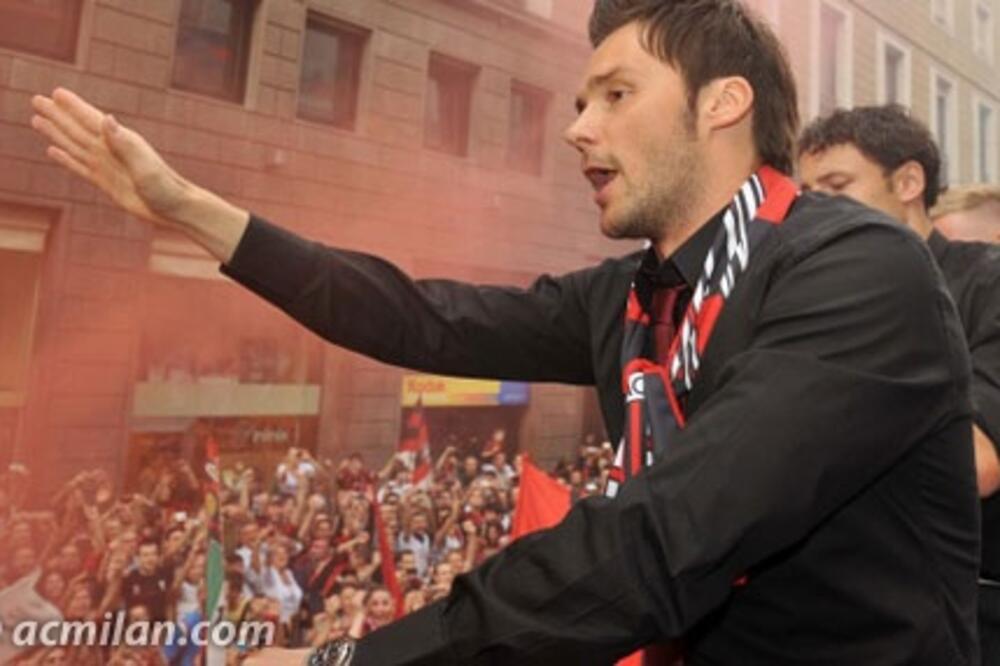 Jankulovski, Foto: Acmilan.com