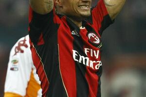 Boateng ostaje na „San Siru”