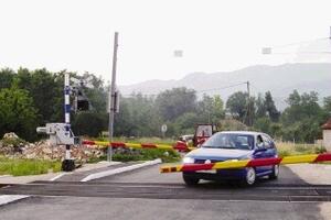 Željeznica upozorava vozače da se naviknu na rampe na pruzi i...