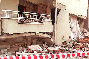 Najmanje troje mrtvih i 100 povrijeđenih u zemljotresu u Turskoj
