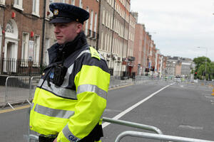 Irska: Razmontirali bombu uoči posjete kraljice Elizabete II