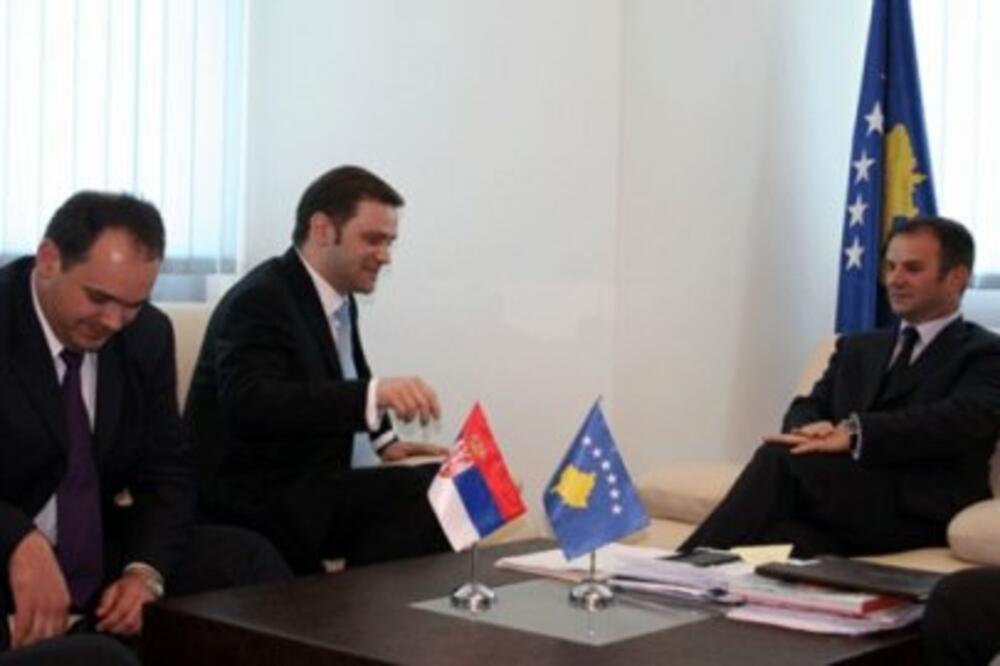 zastave. kosovo, srbija, stefanovic, Foto: Koha ditore