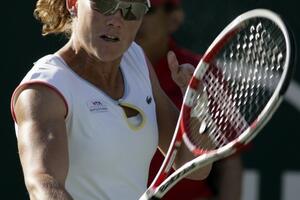 Stosur prva finalistkinja