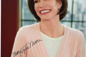 Glumici Meri Tajler Mur operišu beningni tumor na mozgu