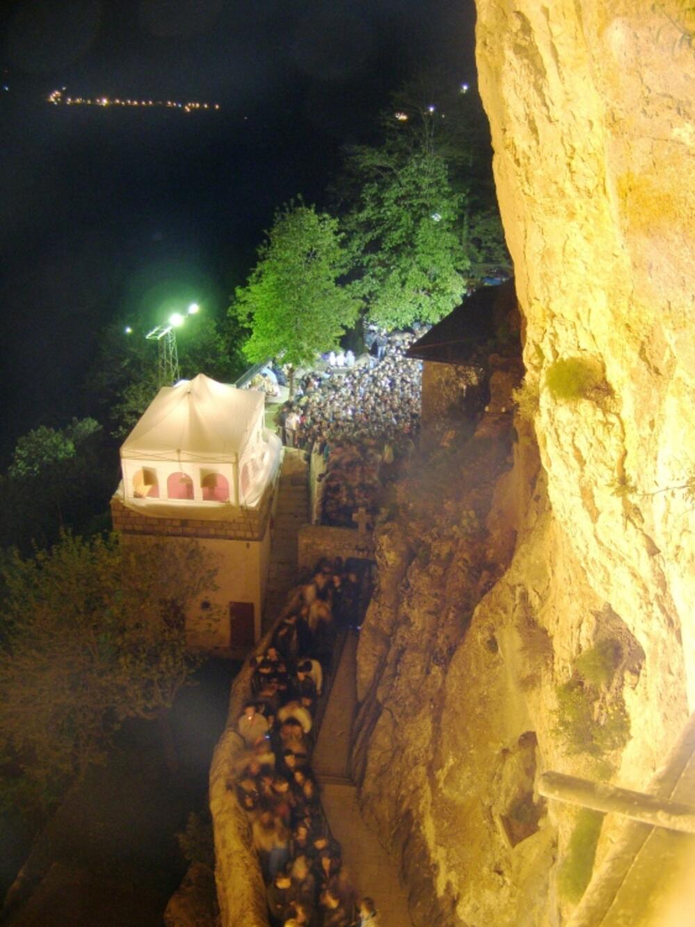 manastir Ostrog, 12. maj