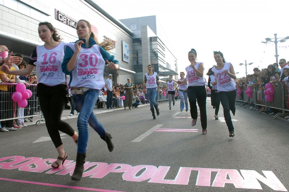 Trka na štiklama, Foto: Zoran Đurić, arhiva "Vijesti"