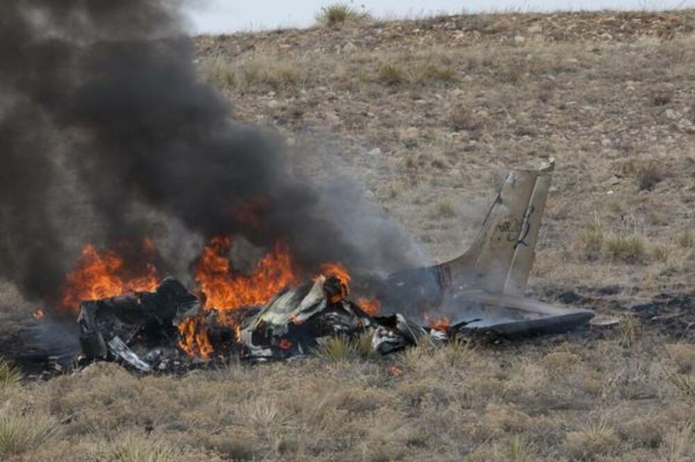 Avion požar, Foto: Rojters